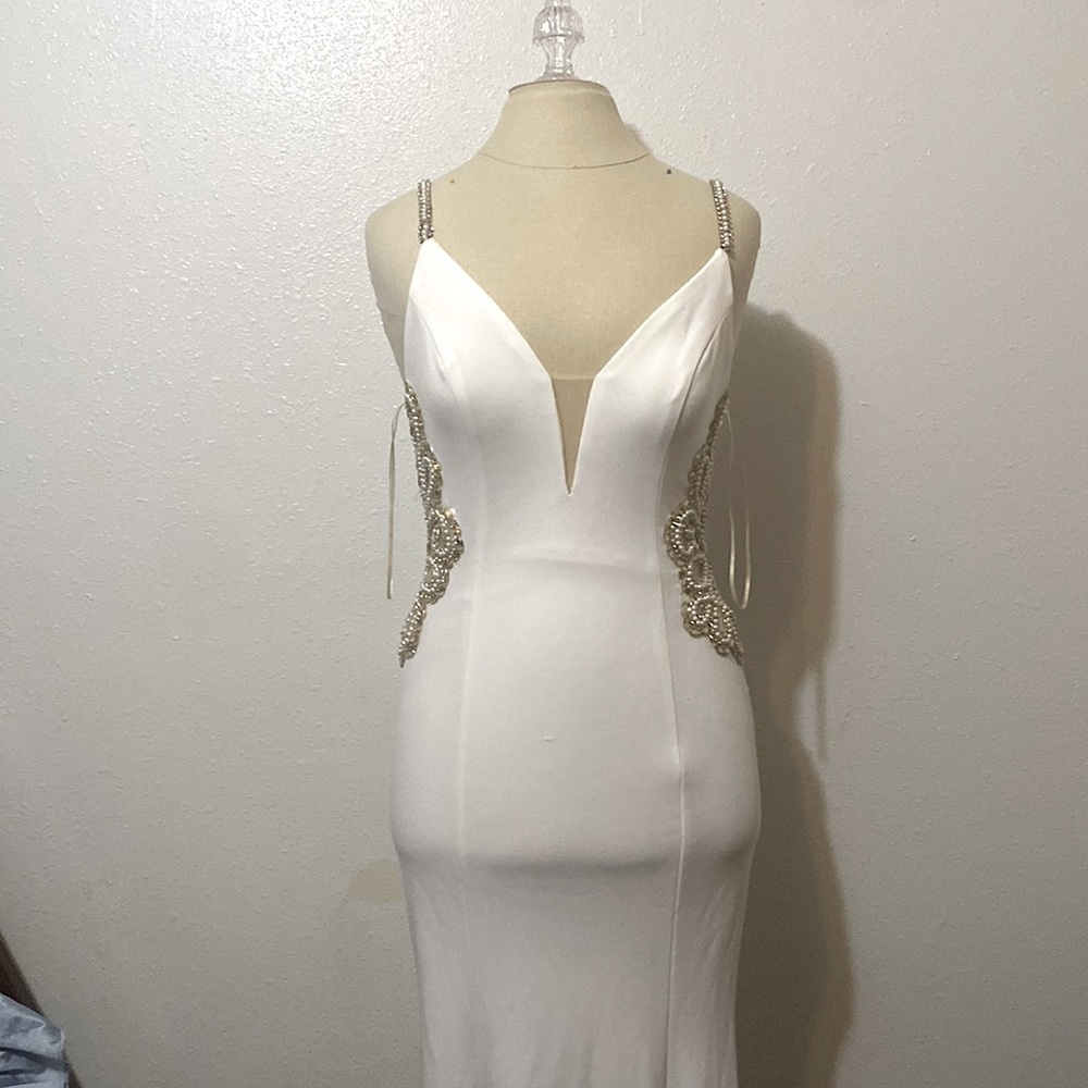 Fashion Nova Wedding or Evening Gown sz Medium OffWhite